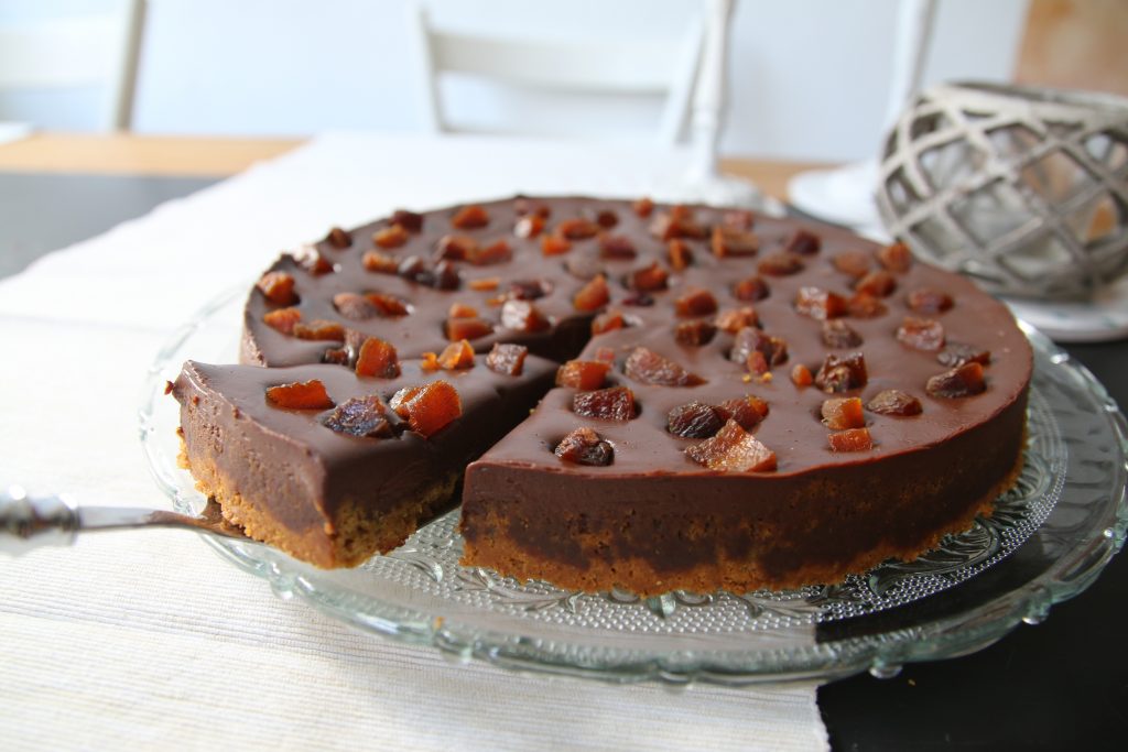 Pistazien-Schokoladen-Tarte mit Aprikosen - buonolicious