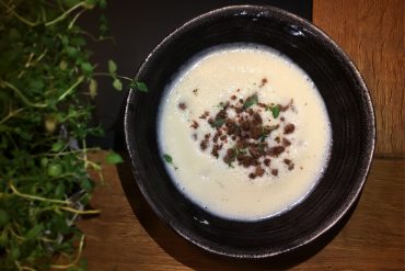 Blumenkohl-Suppe mit Sojahack